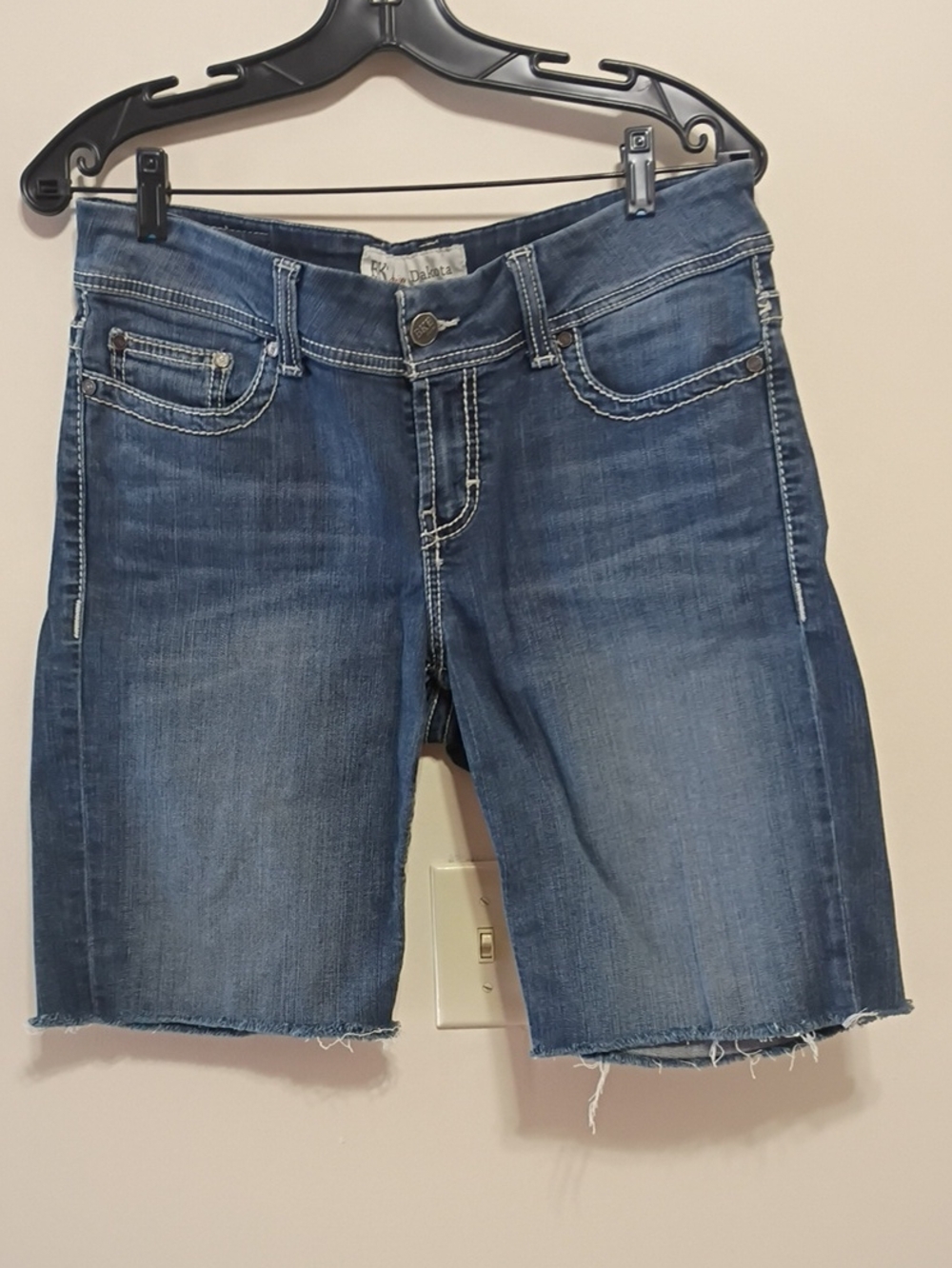 BKE Women’s Distressed Blue Denim Bermuda Shorts Size 30